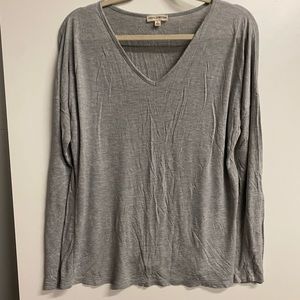 Women’s grey long sleeve shirt